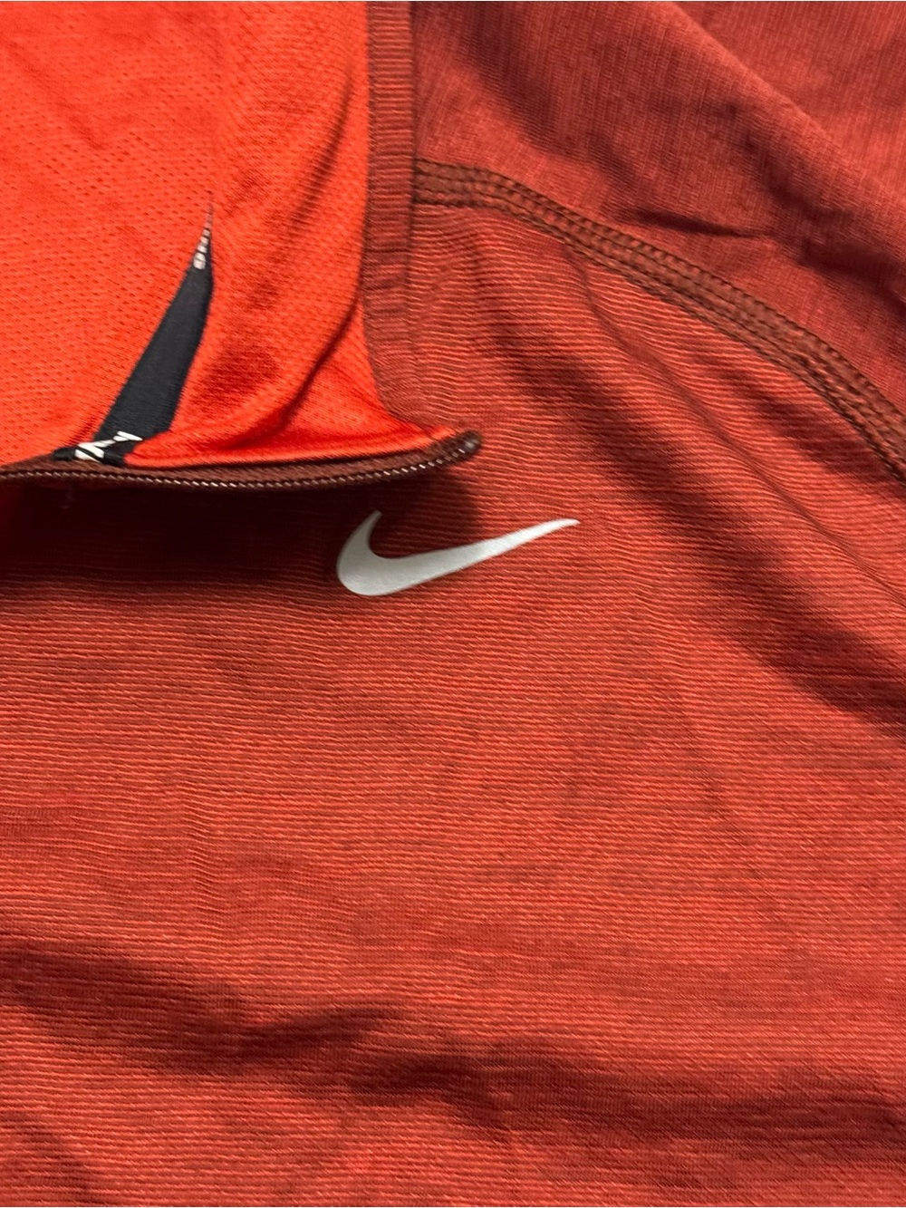 Nike Men’s Maroon Quarter-Zip Lightweight Training Top - Picture 4 of 8